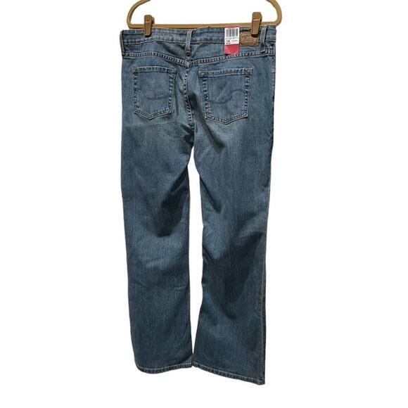 Signature Levi Strauss low rise bootcut Womens jeans, NWT, size 14 misses - Picture 8 of 9